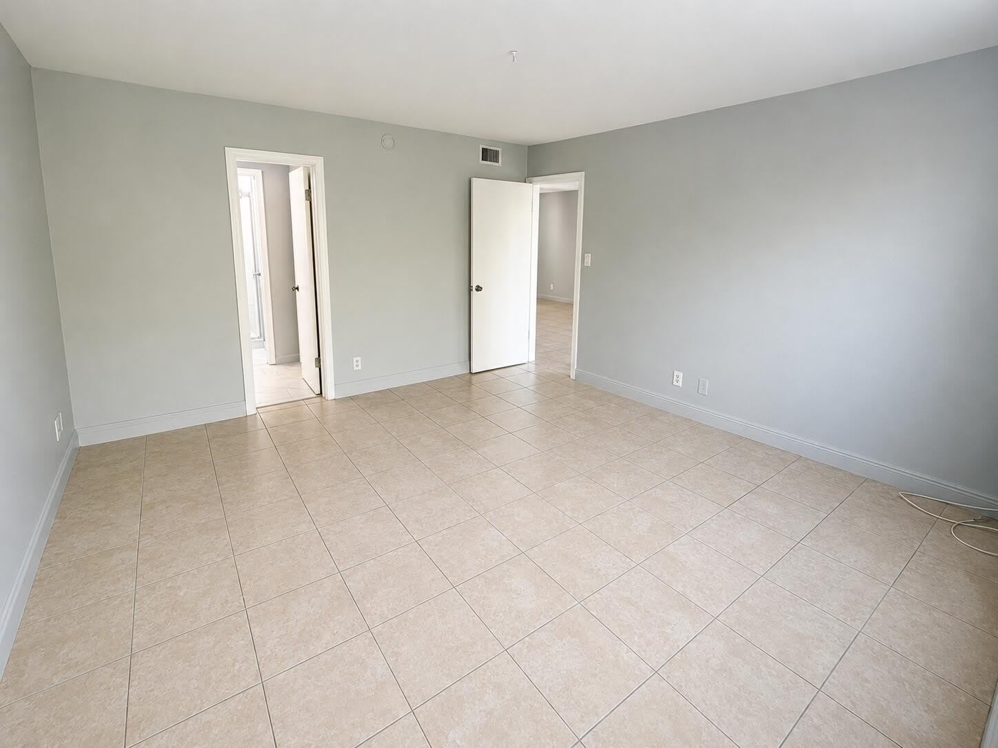 4321 NW 9th Avenue – photo 4