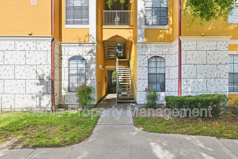 6169 Metrowest Blvd – photo 2