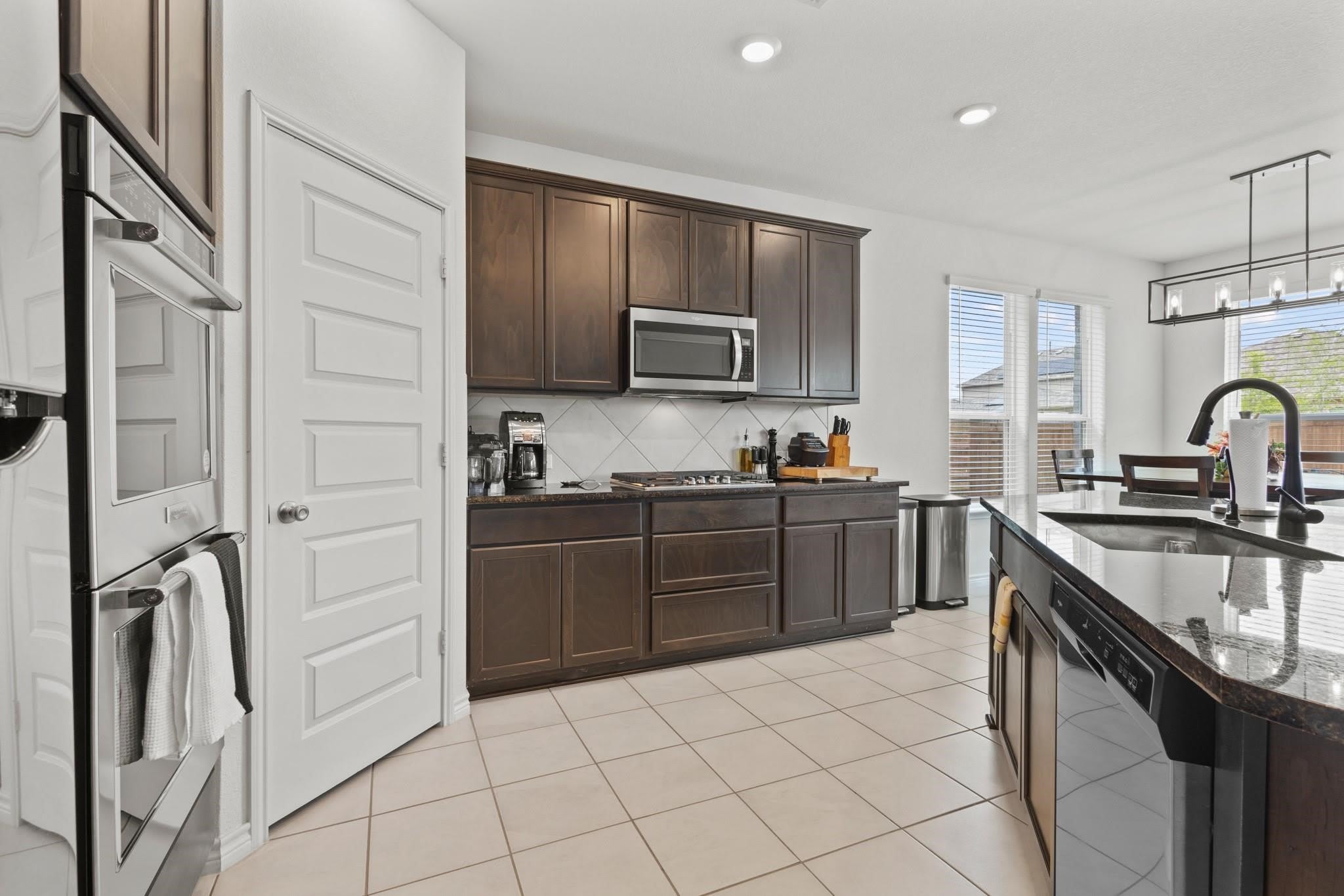 925 West Drive – photo 3