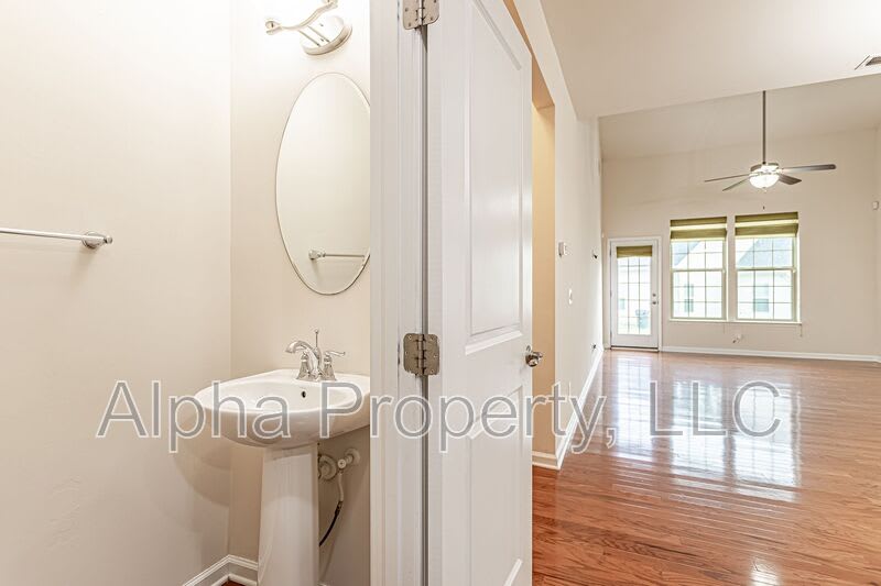 106 Middleby Way – photo 4