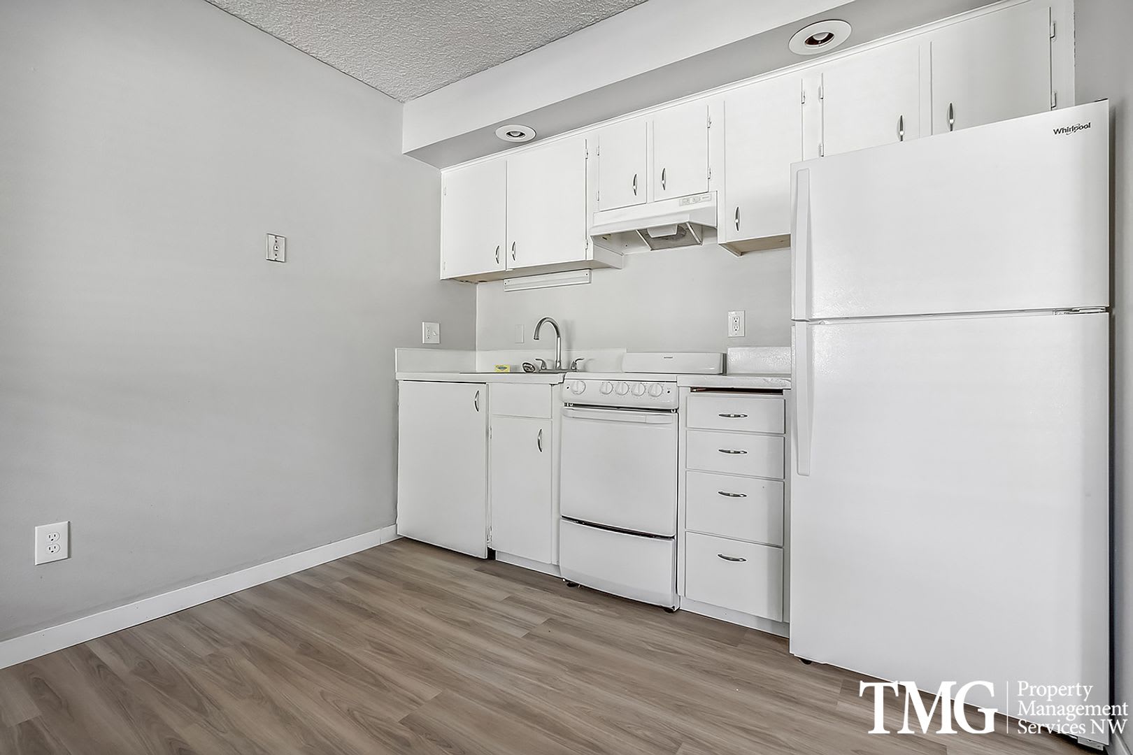 T Street Apartments – photo 2