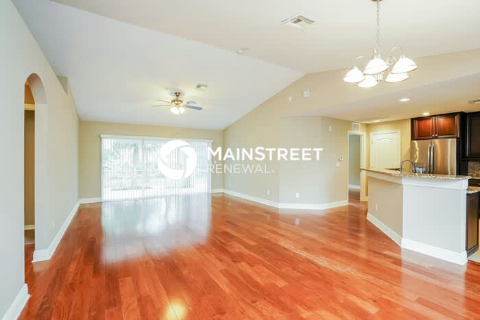 2617 43rd Street West – photo 2