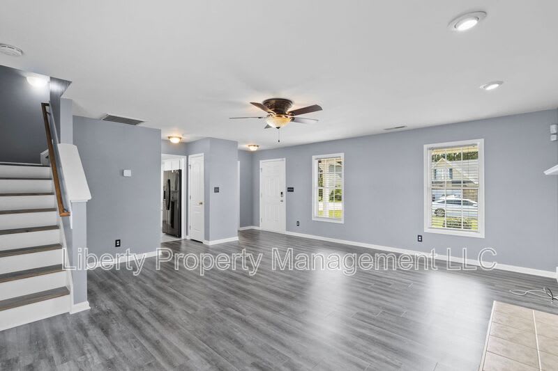 130 Breezewood Dr – photo 5