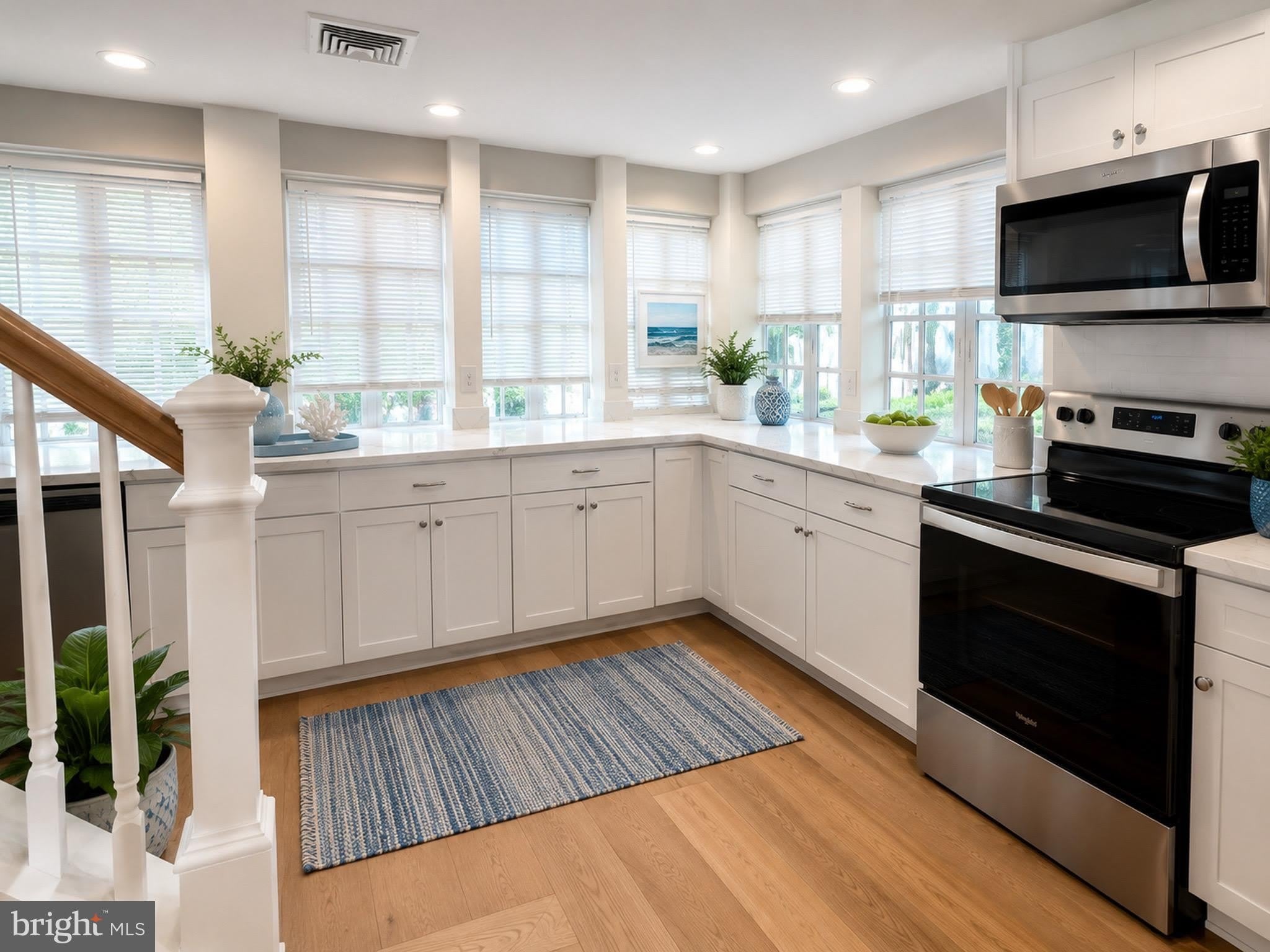 233 E MONTGOMERY Avenue – photo 2