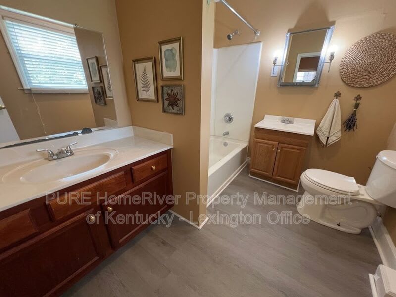 444 N Broadway – photo 3