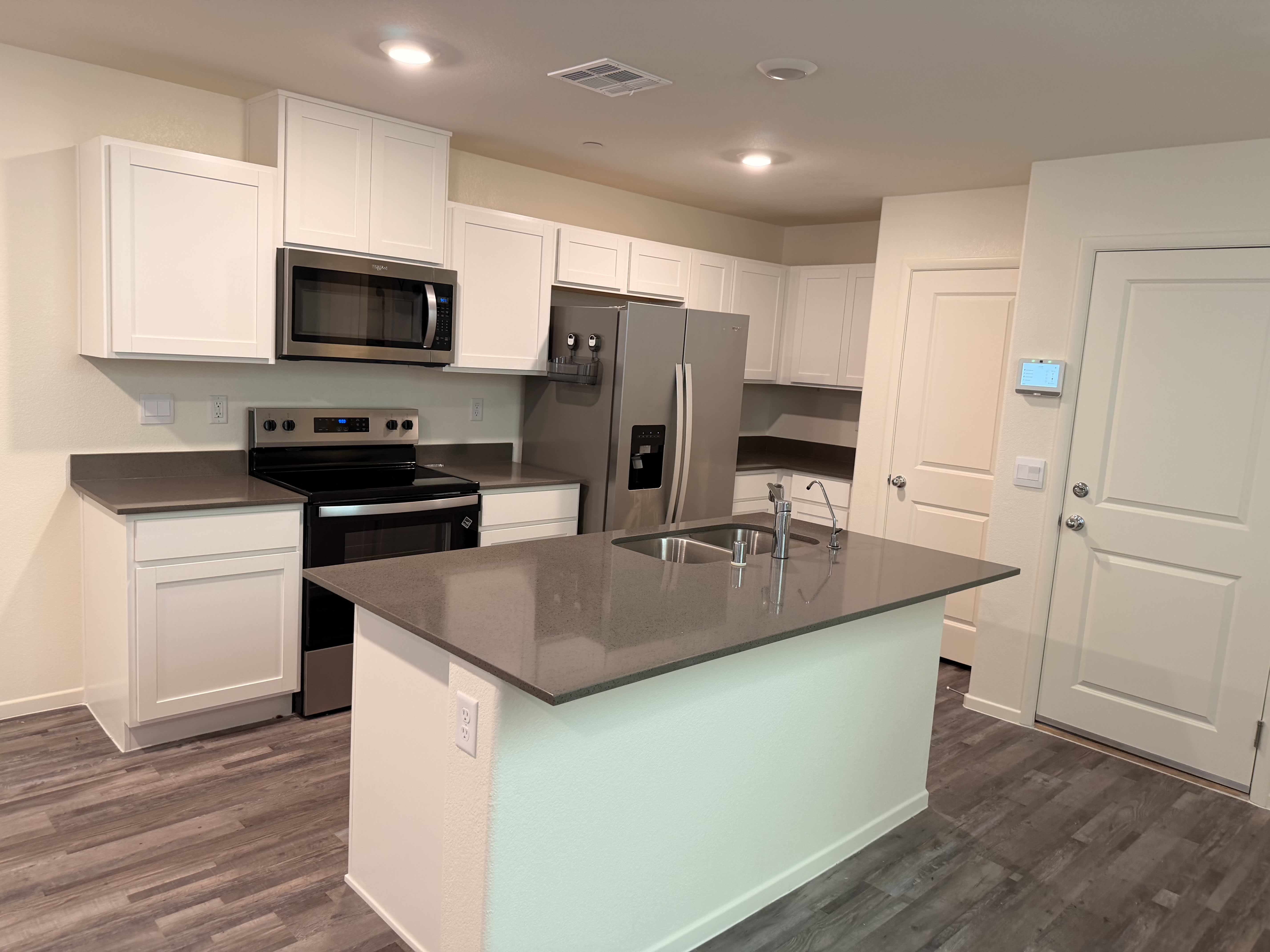 1717 Pamela Springs Lane – photo 3