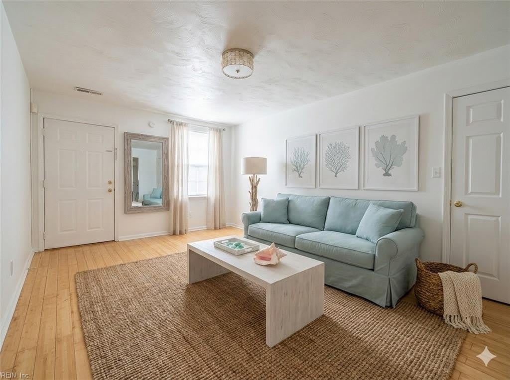 1249 Sir Kay Drive – photo 2