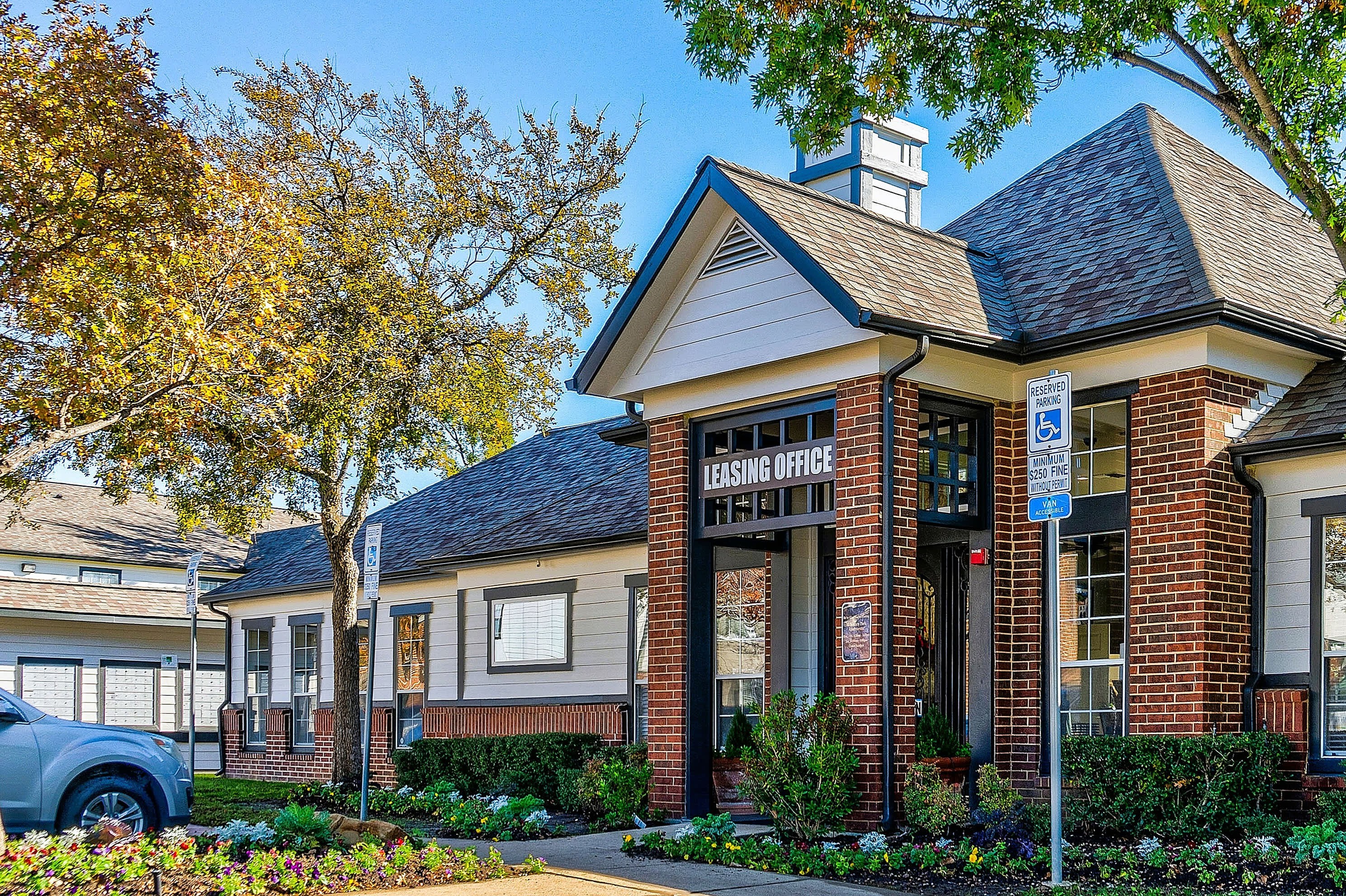 McKinney Park Apartments – photo 1