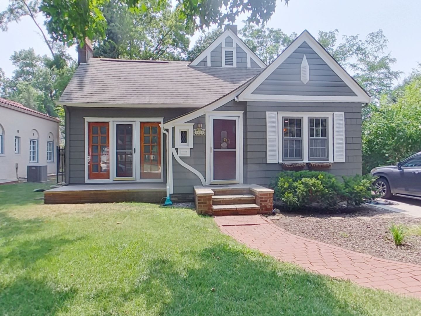 3431 E Pine St – photo 1
