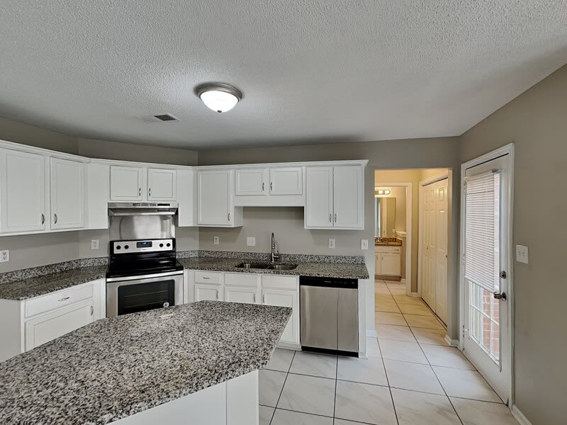 5657 Wolf Pack Dr – photo 3