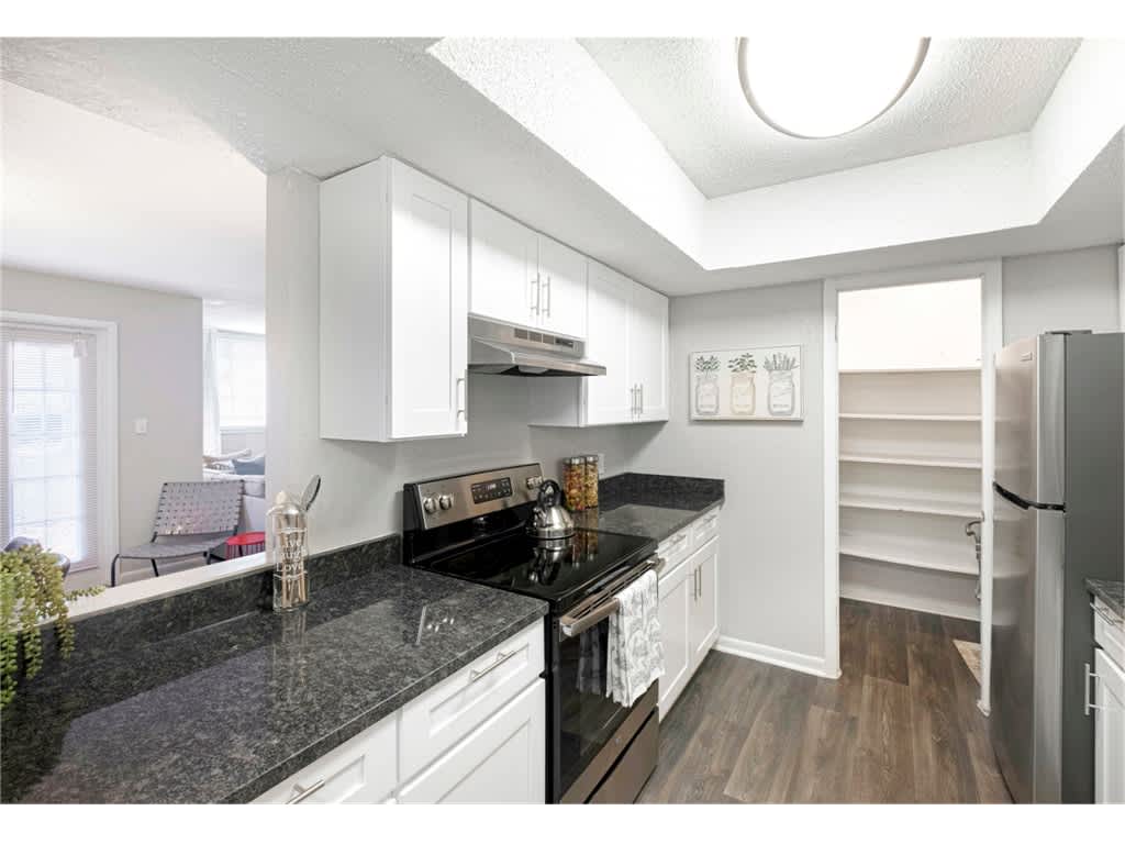 Springdale Glen Apartment Homes – photo 5
