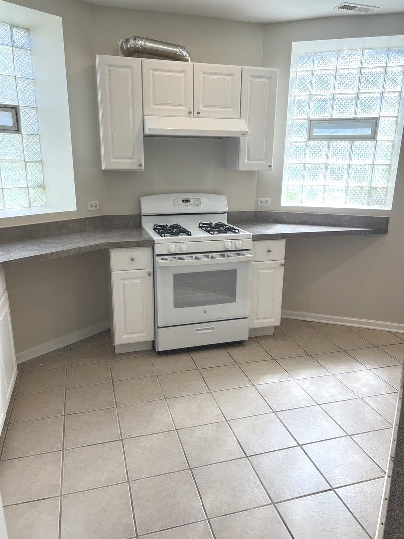 4822 W Berteau – photo 5
