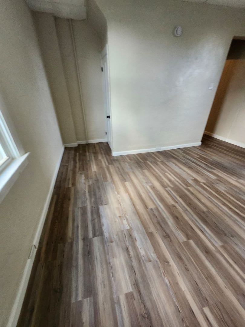 Charming 3BR Home in Braddock, Section 8 Considered!! – photo 3