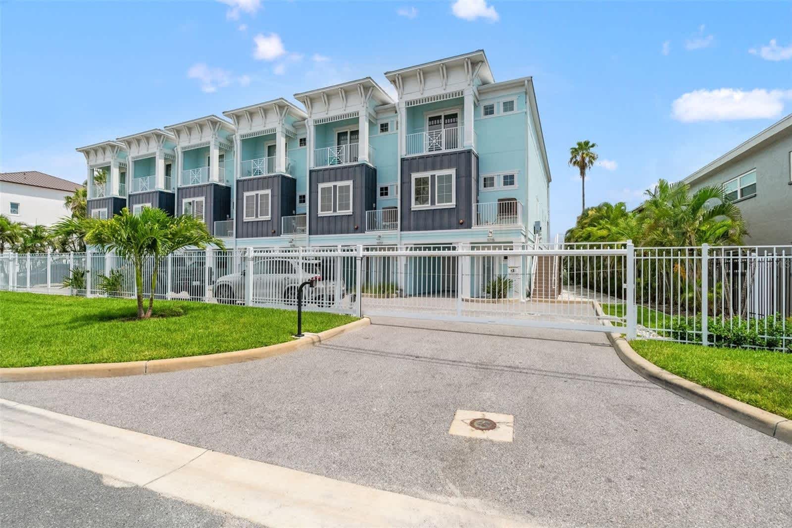 11715 1st Street East – photo 4