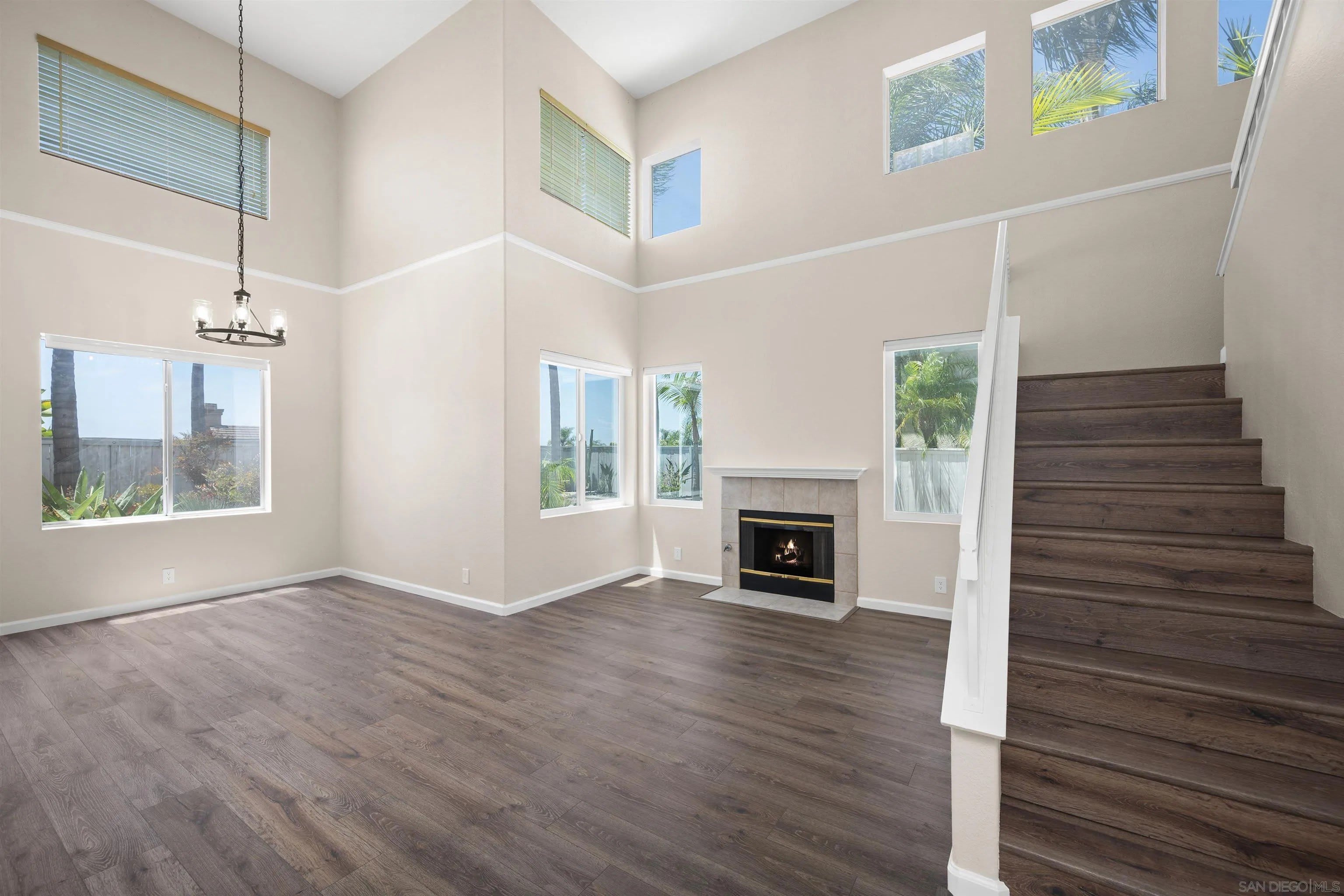 724 Cardona Ave – photo 4