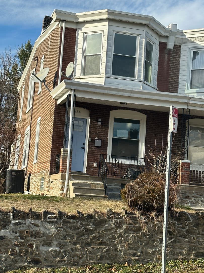 484 Shurs Ln – photo 3