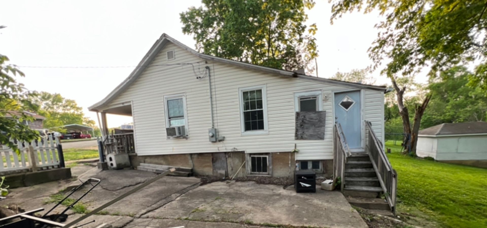 Coming Soon Investor Special In Town 500 Down 390 Month – photo 3