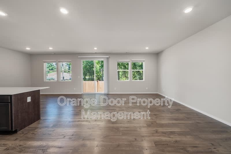 5611 151St Street Court East – photo 2