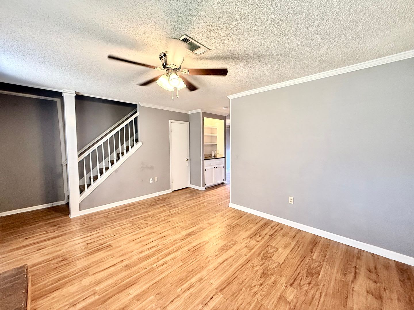 2 Bedroom Townhouse located off Bluebonnet – photo 5