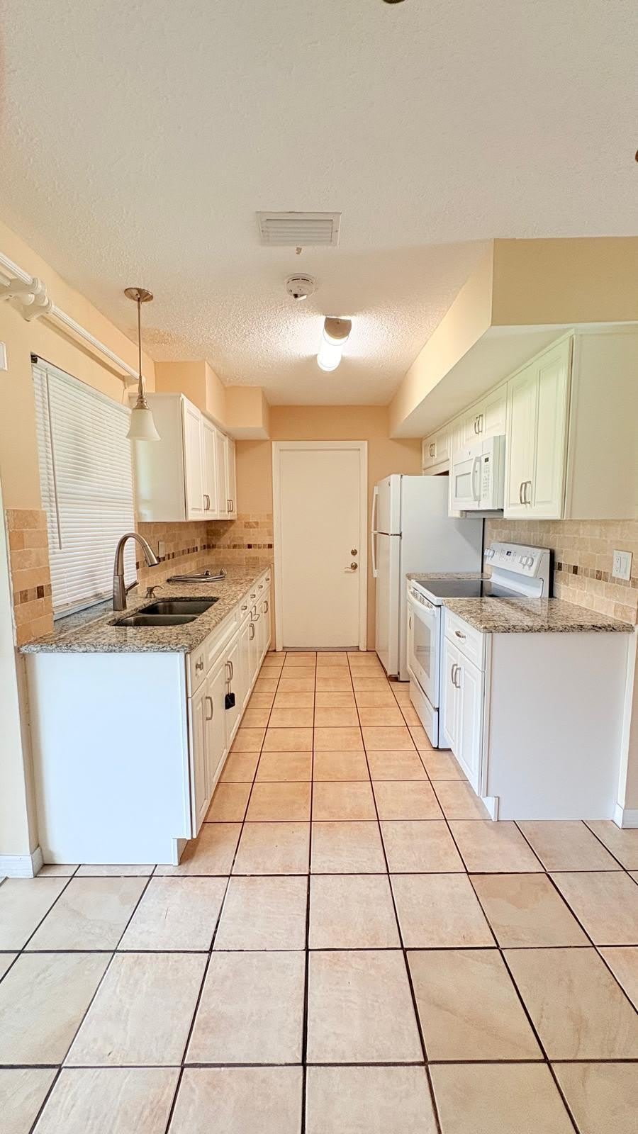 864 SE Festivo Court – photo 4