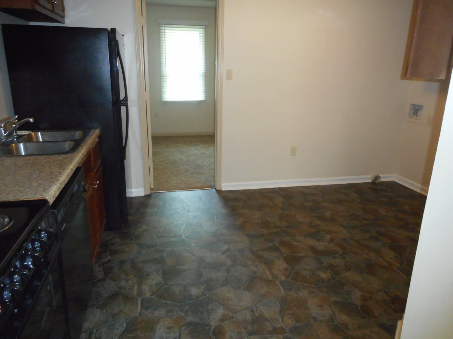 1 Bedroom, 1 Bath Cozy Apartment – photo 3