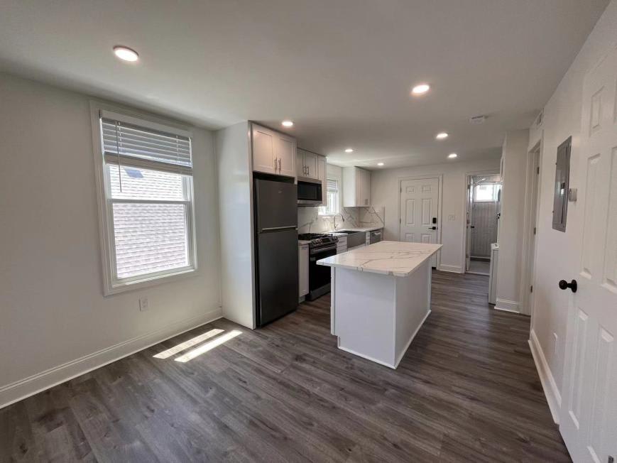 336 LOWELL St. – photo 2