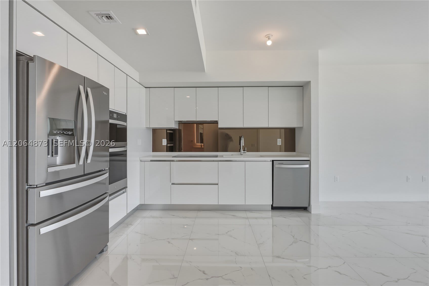 1170 E HALLANDALE BEACH – photo 4