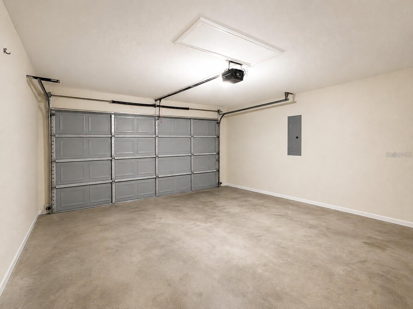 907 HENDON Place – photo 3
