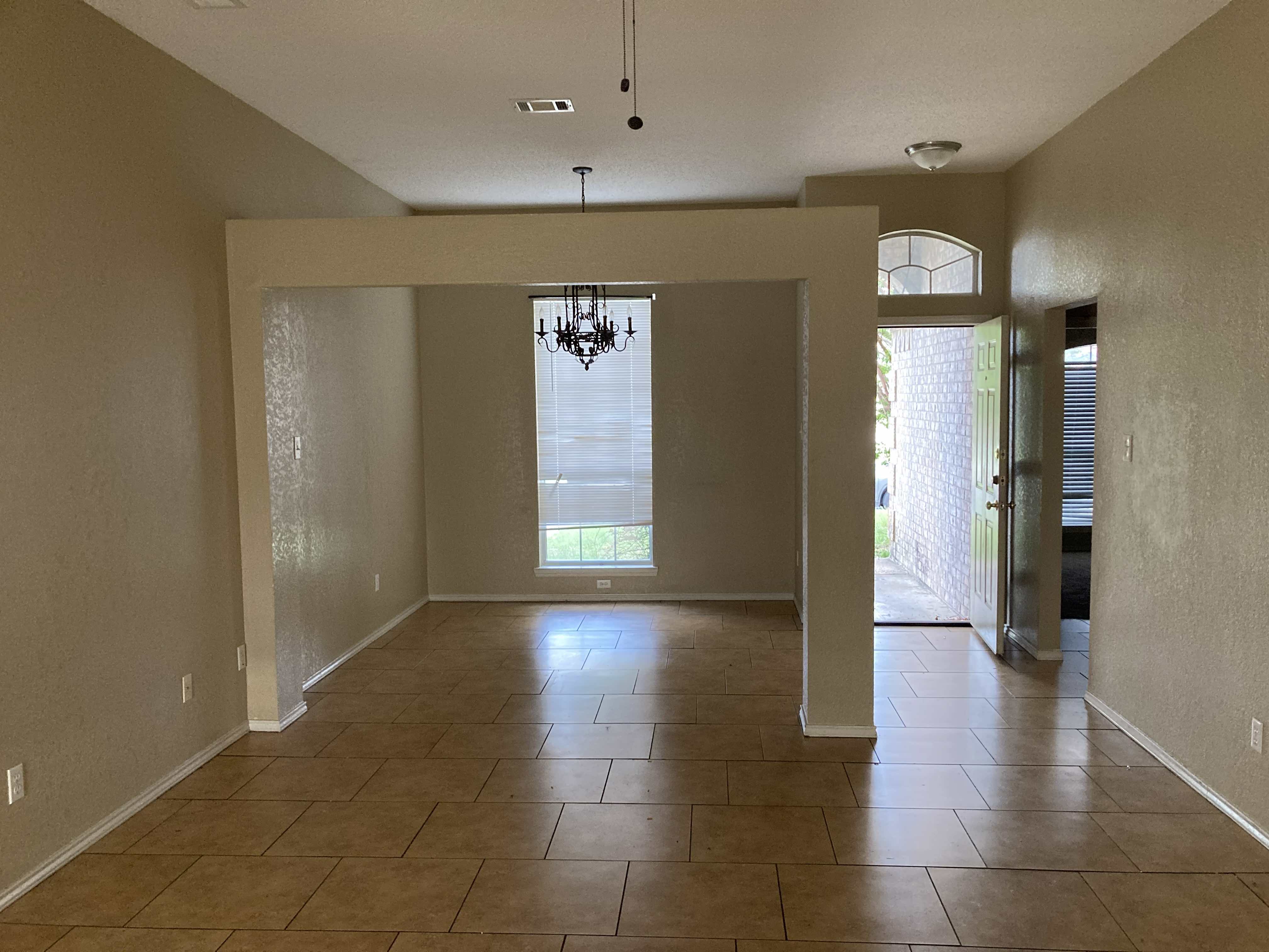 2207 Waterfall Dr – photo 2
