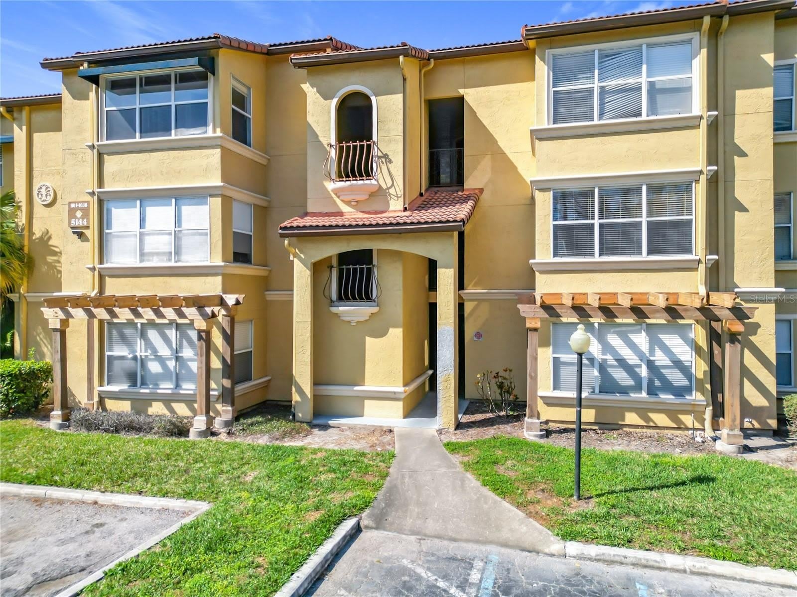 5144 CONROY Road – photo 1
