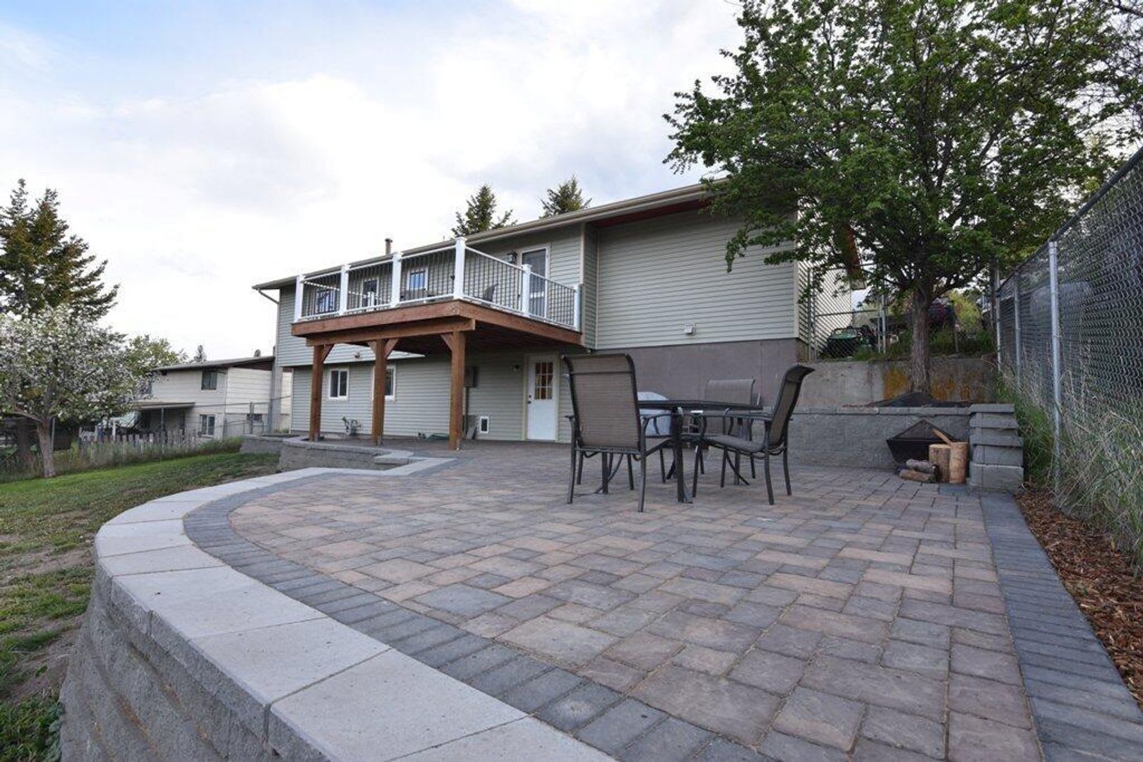 5-Bedroom Home in Lolo – photo 2