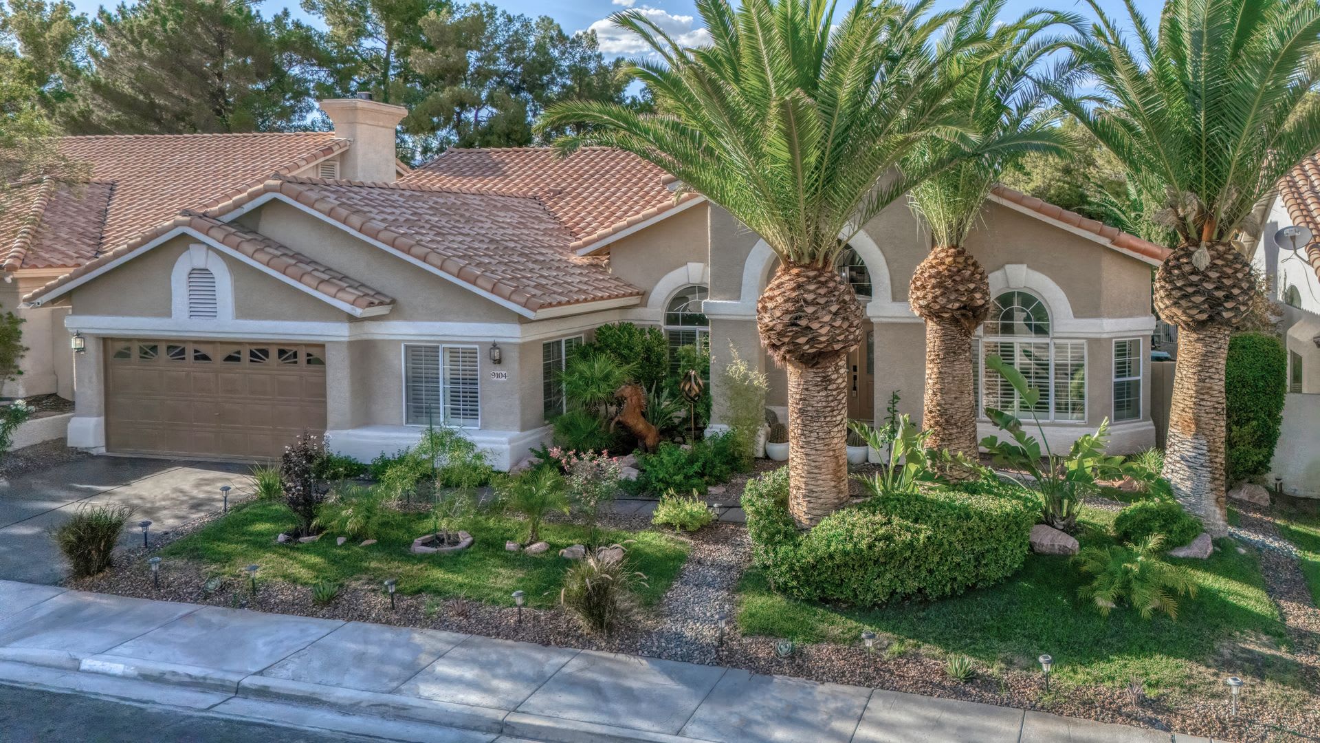 **FURNISHED** POOL! SPECTACULAR SINGLE-STORY 4-BEDROOM HOME IN PECCOLE RANCH! – photo 1