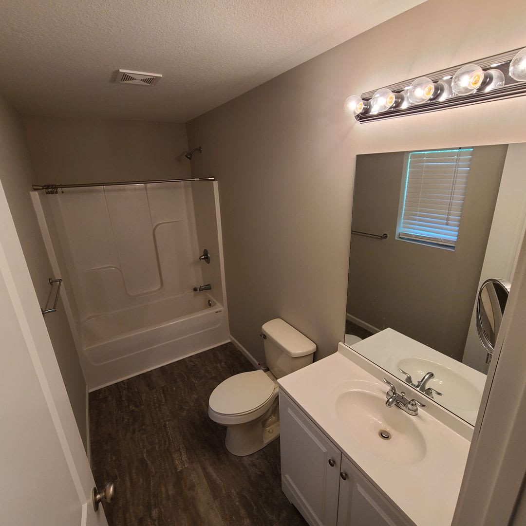 Knoxville 37917 3 Bedroom 2 Bath Home Cell Or Office – photo 5