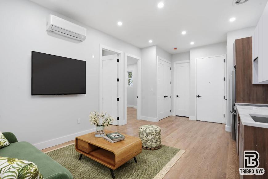 35 Covert St – photo 4