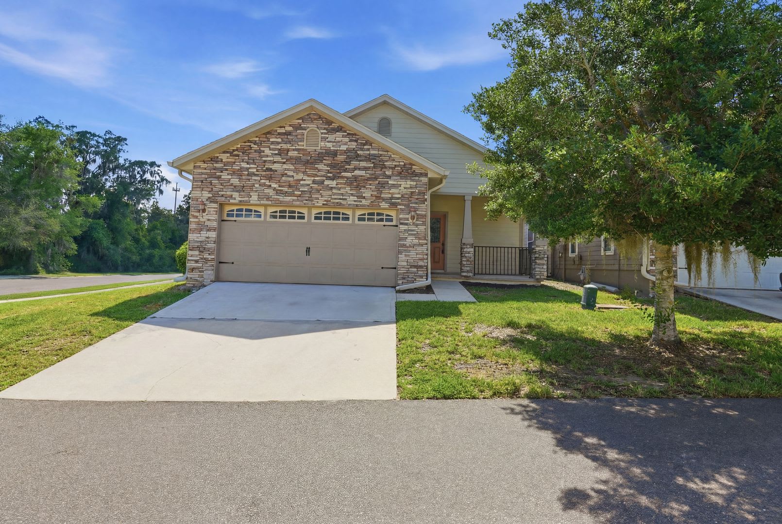 Move in ready – photo 1