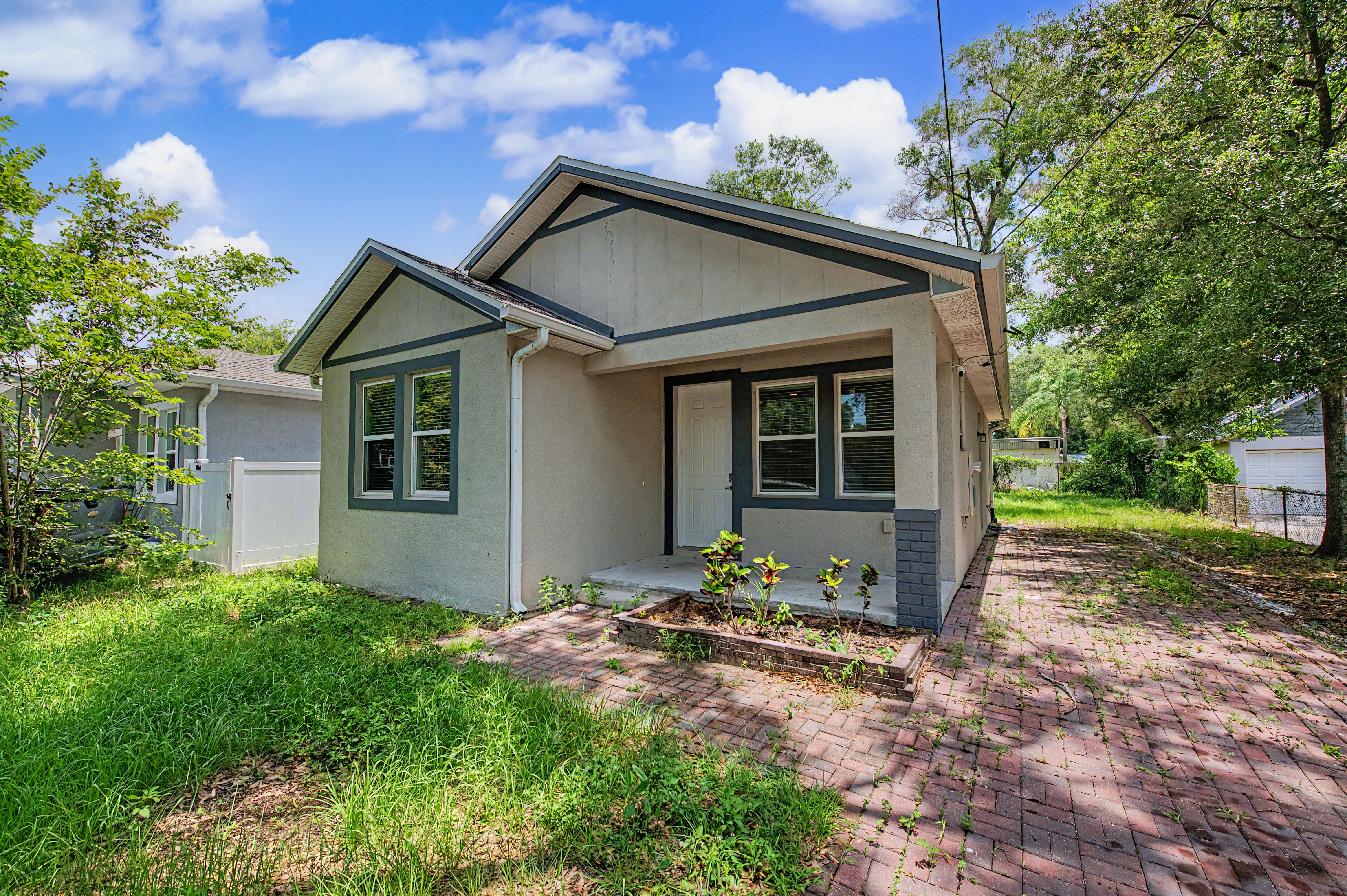 1614 E Mulberry Dr – photo 2