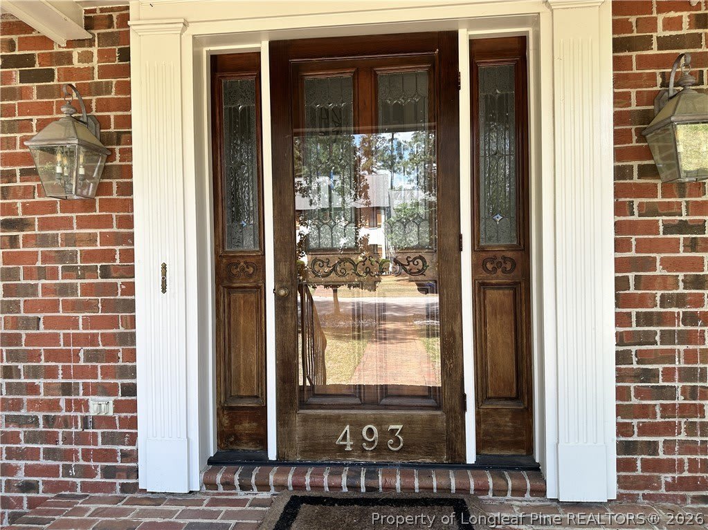 493 Kingsford Drive – photo 2