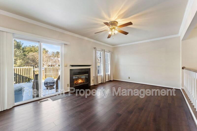 726 Pine Tree Ct. – photo 4