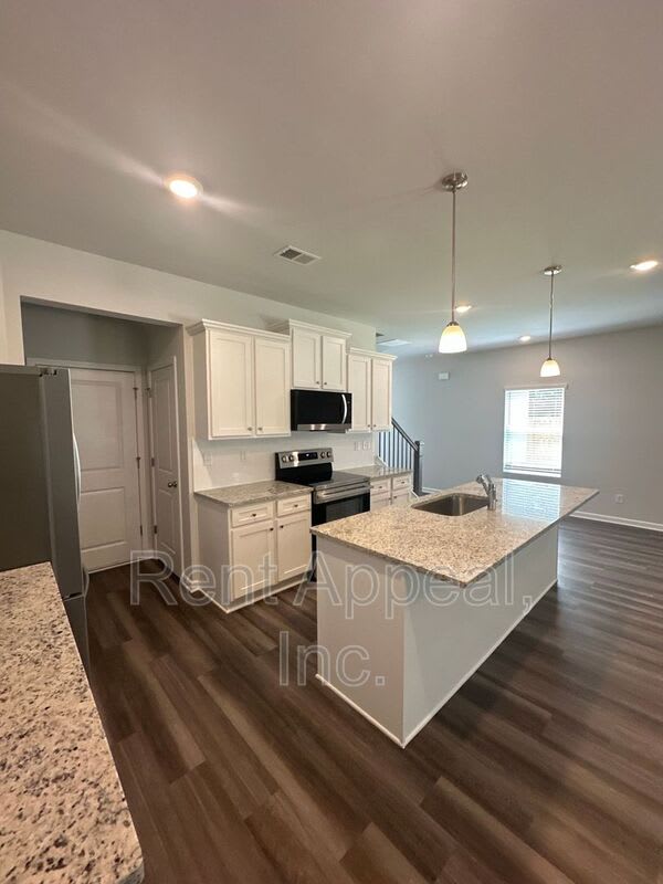 383 Lanier Cir – photo 2
