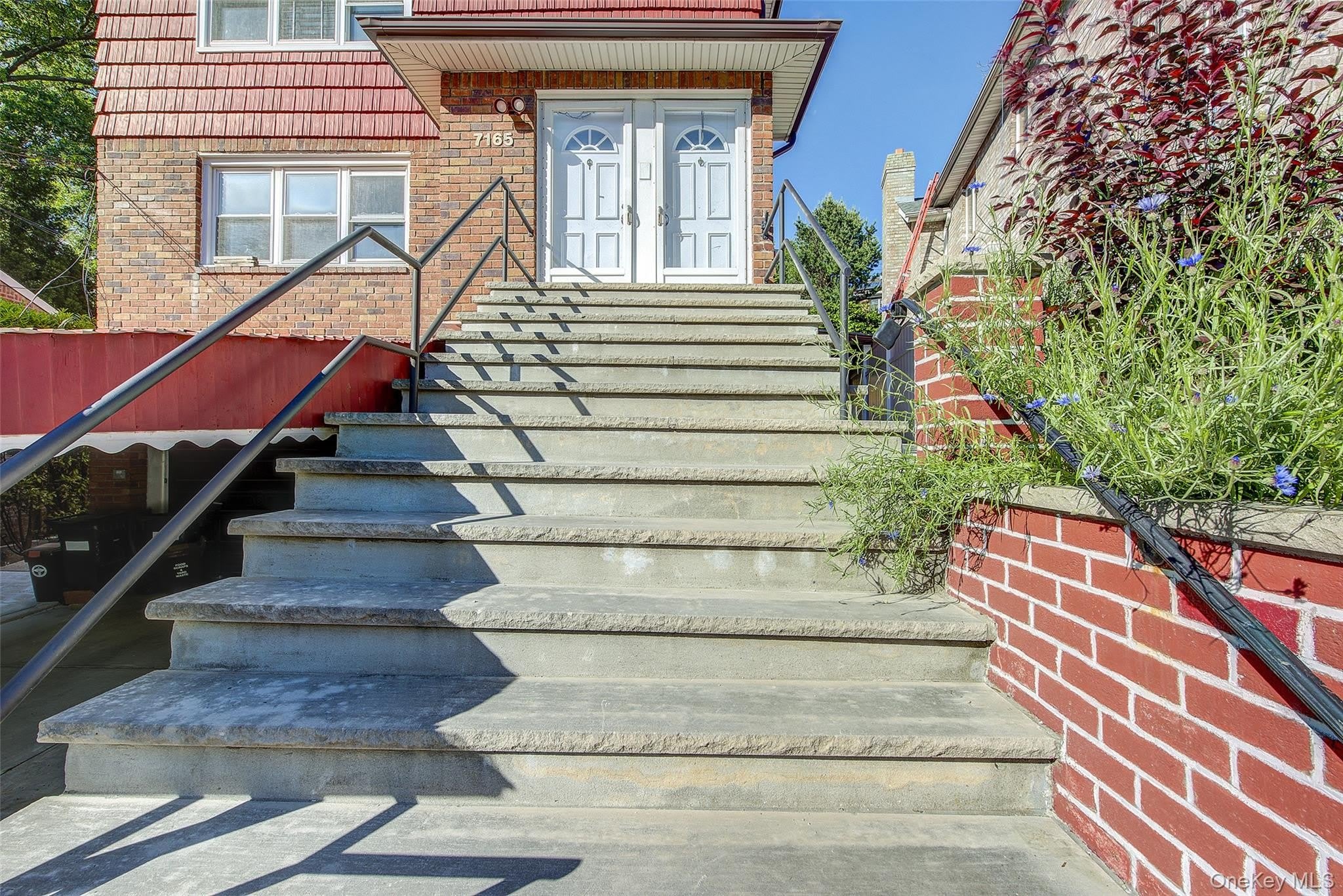 71-65 Douglaston Parkway – photo 2