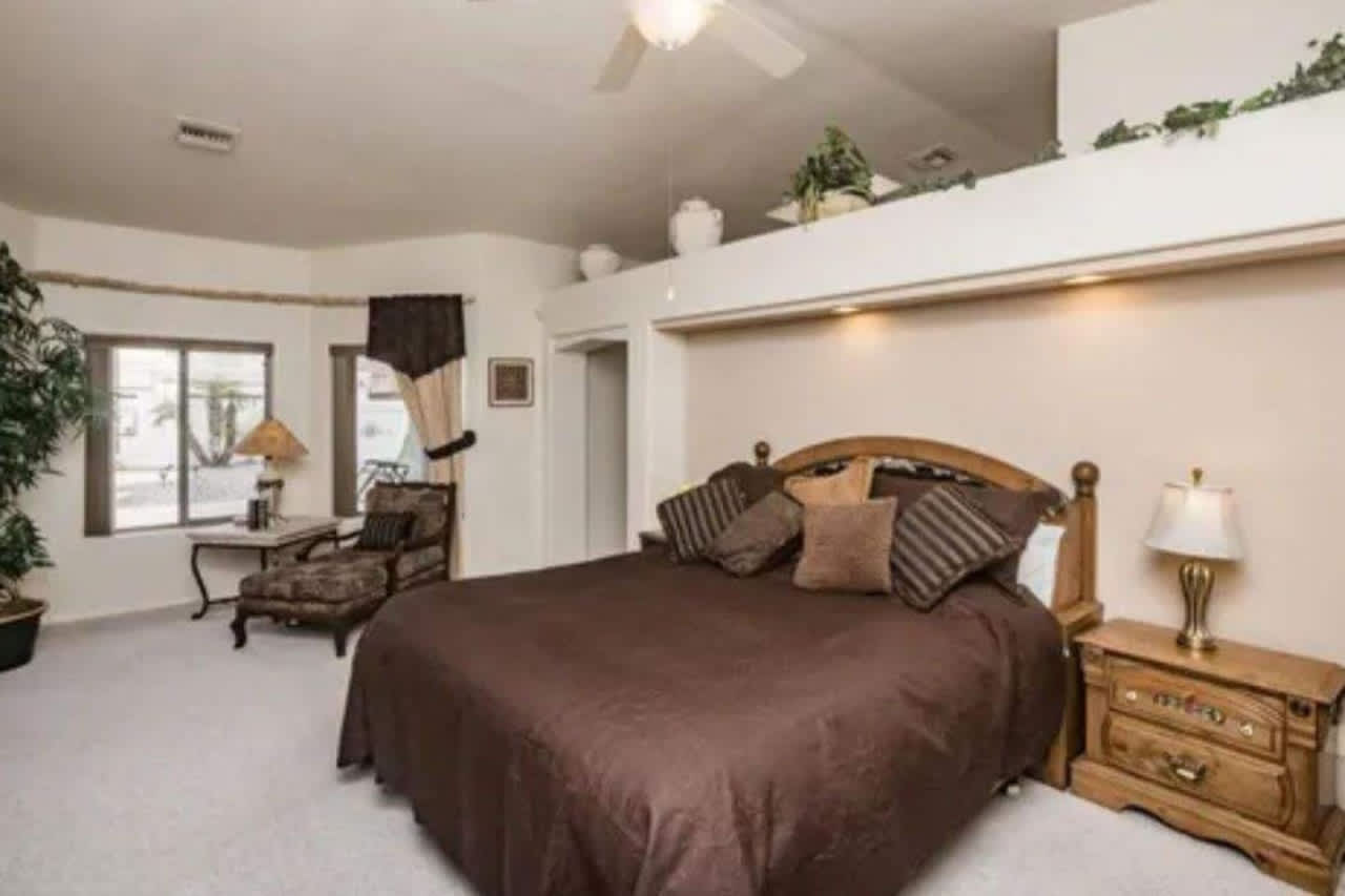 2405 Jamaica Boulevard South – photo 4