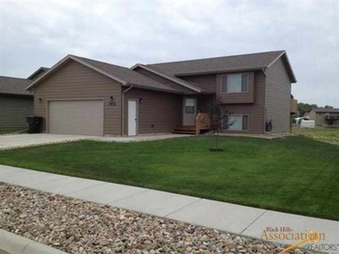 4 BEDROOM – photo 1