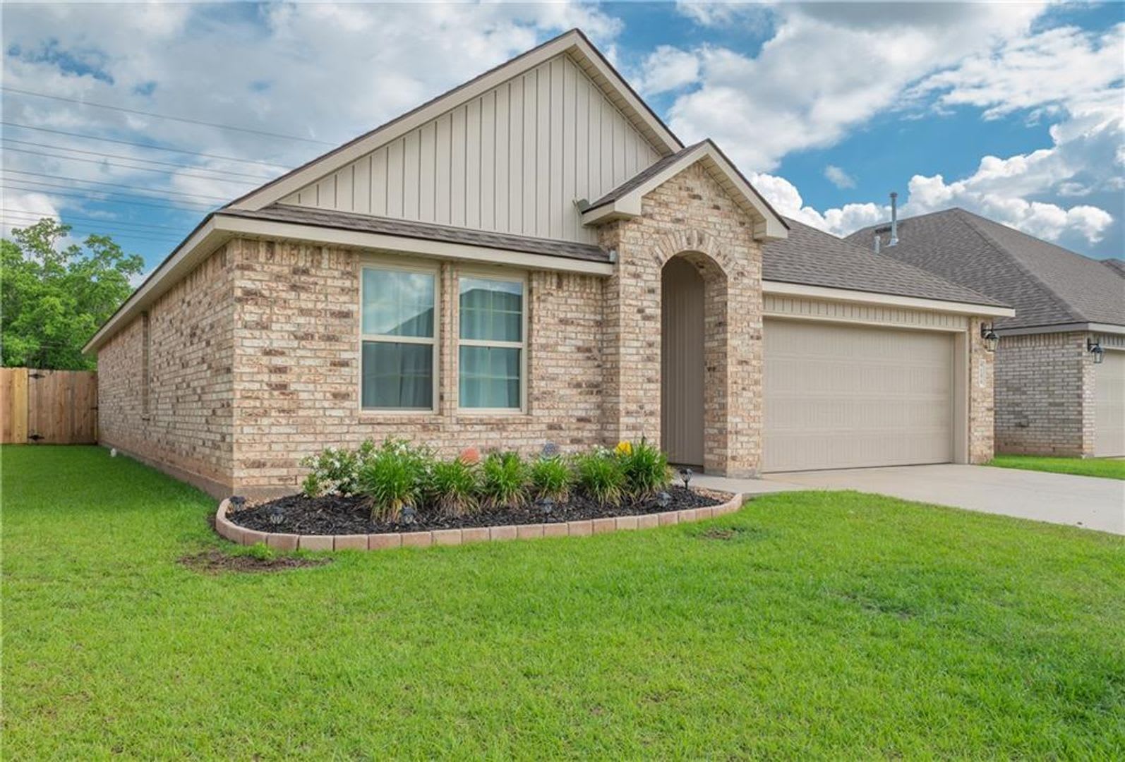 Single Family Residence – photo 2