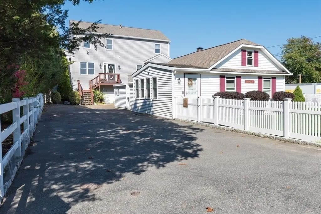 22 Cove Street – photo 5
