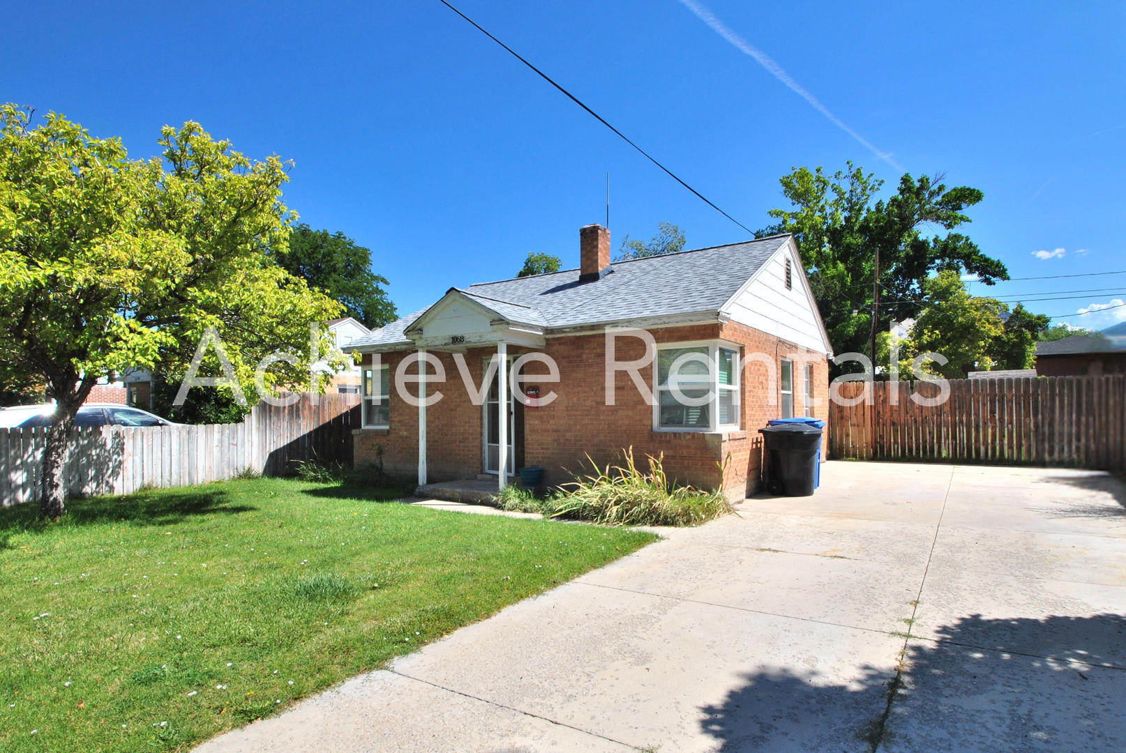 Centrally Located 2 Bedroom Home – photo 1