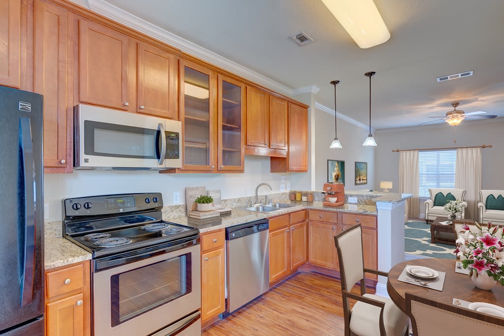 Monticello Oaks Townhomes – photo 1