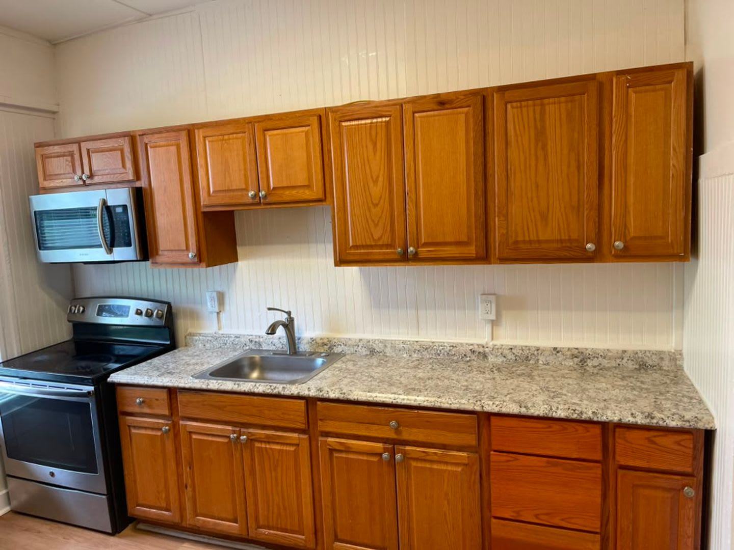 Four bedroom Two bathroom ready for a new tenant! – photo 1