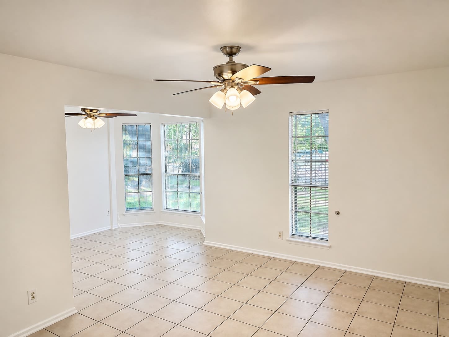 215 West Mistletoe Avenue – photo 4