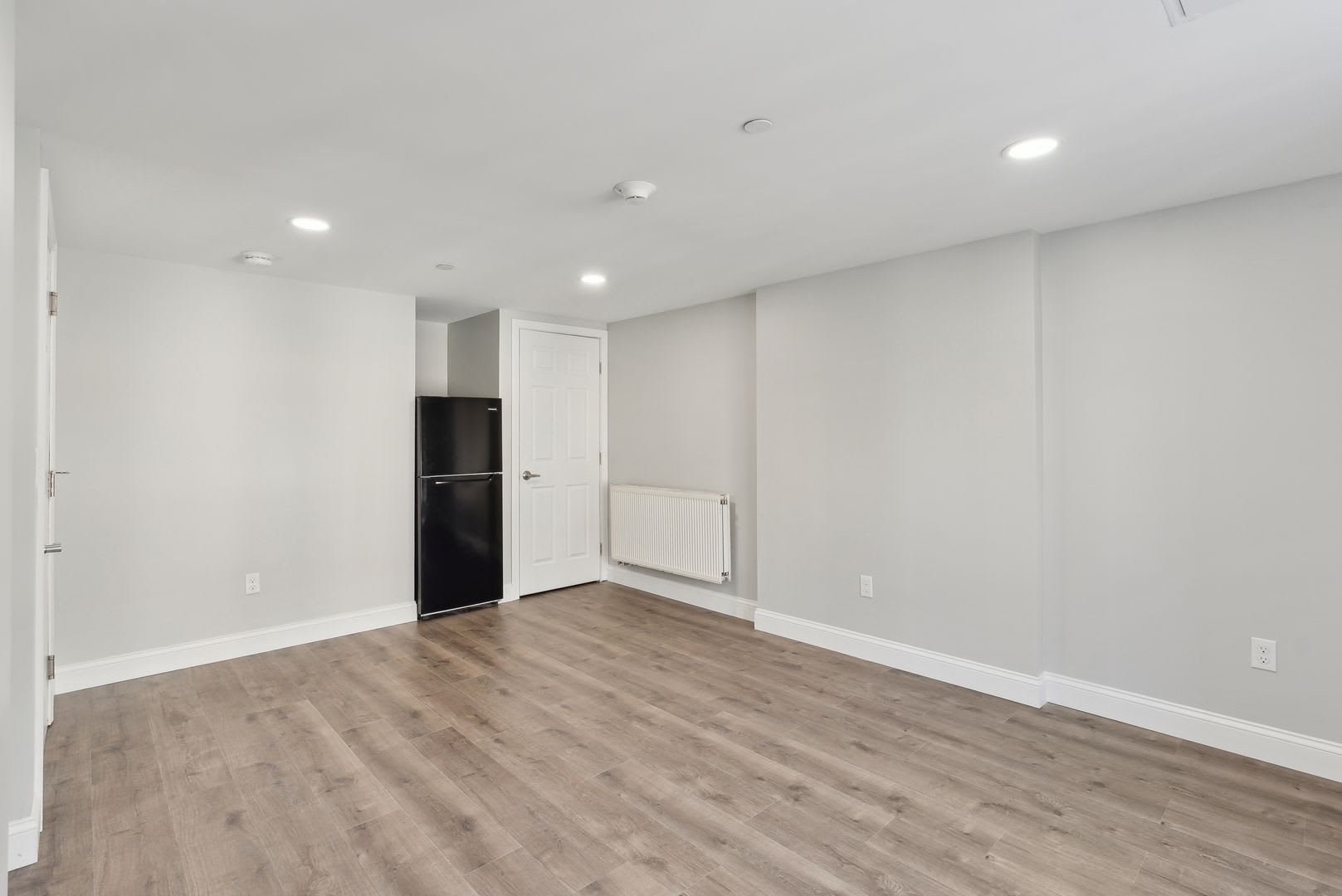 610 On Congress St Newer Studio Apt 1Ba 1470 00 Heat H20 Included Available 09 01 26 – photo 4