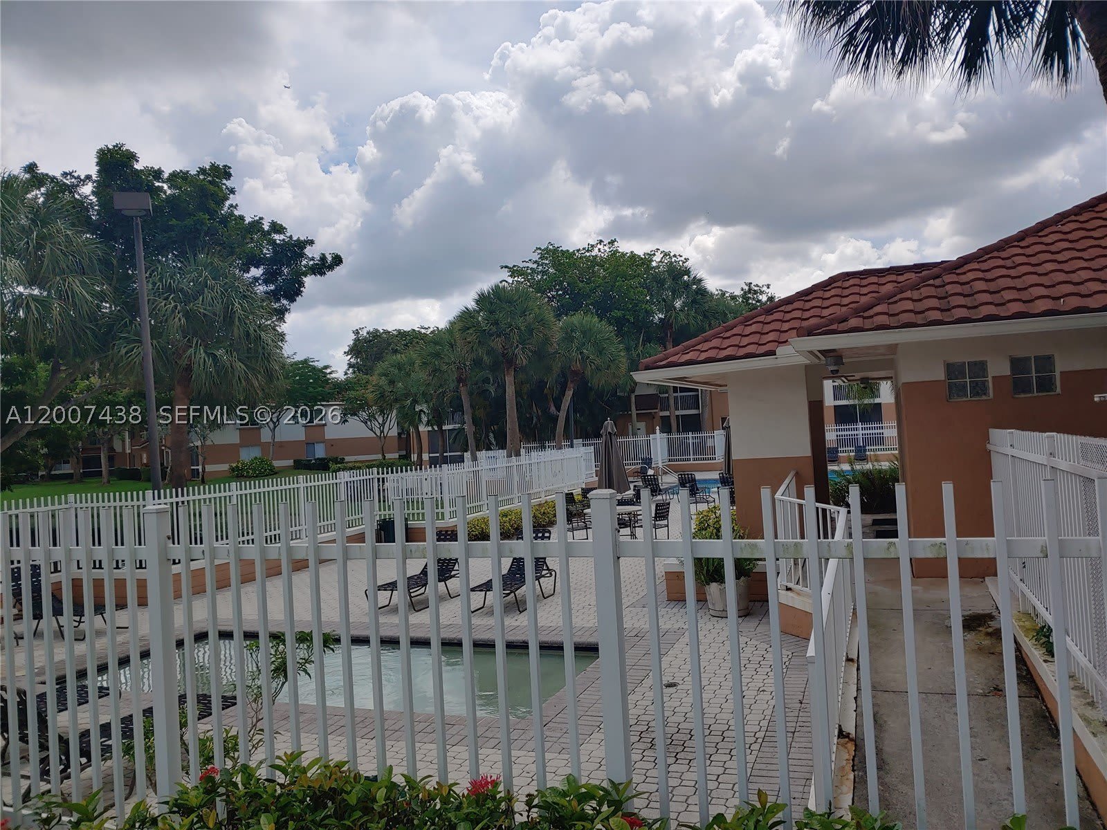 704 NW 92nd Ave – photo 3
